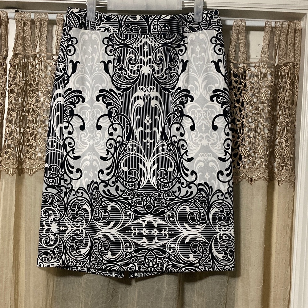 Cato Pencil Skirt